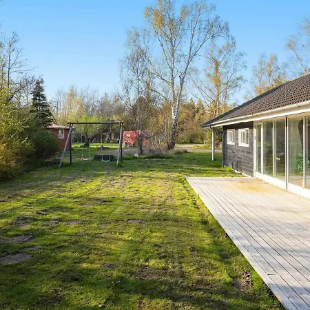 Four-bedroom Holiday In 2 Holiday home *